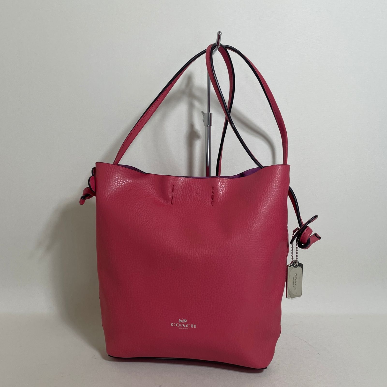 未使用・最終値下げ】COACH コーチ ブランド レザー ハンドバッグ 女性 
