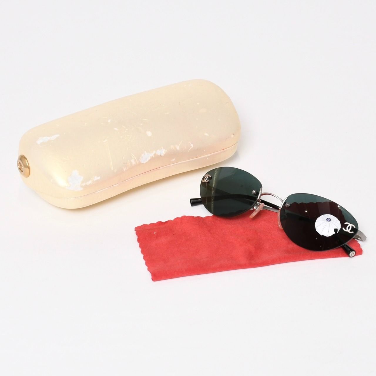 美品 シャネル サングラス 4003 黒 54□19 ココマーク リムレス 美品 シャネル サングラス 4003 黒 54□19 ココマーク リムレス 【公式