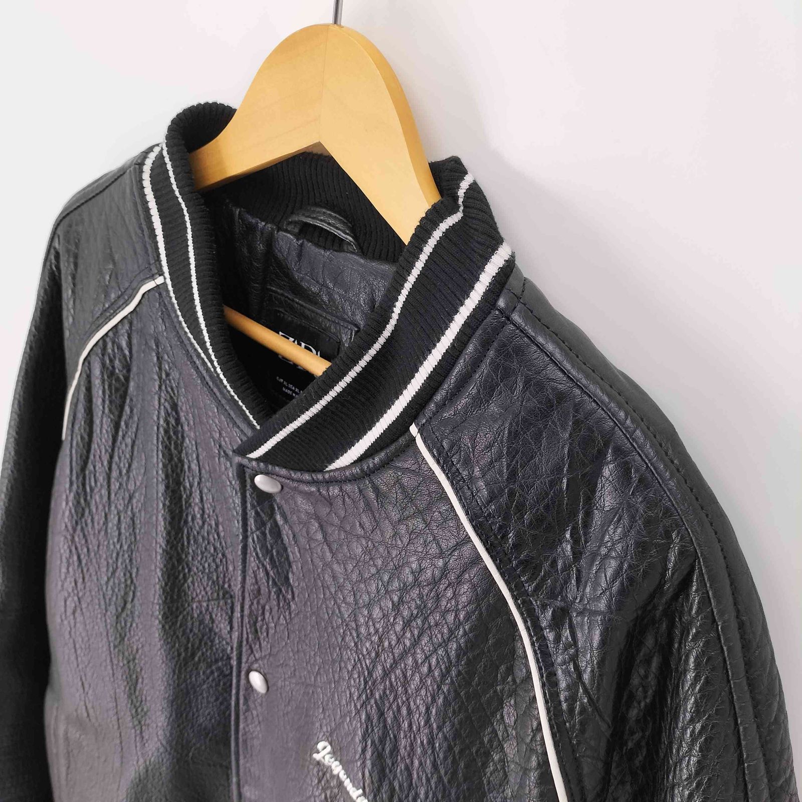 ザラ ZARA バッファローレザー 本革 牛革 レザージャケット スタジャン 