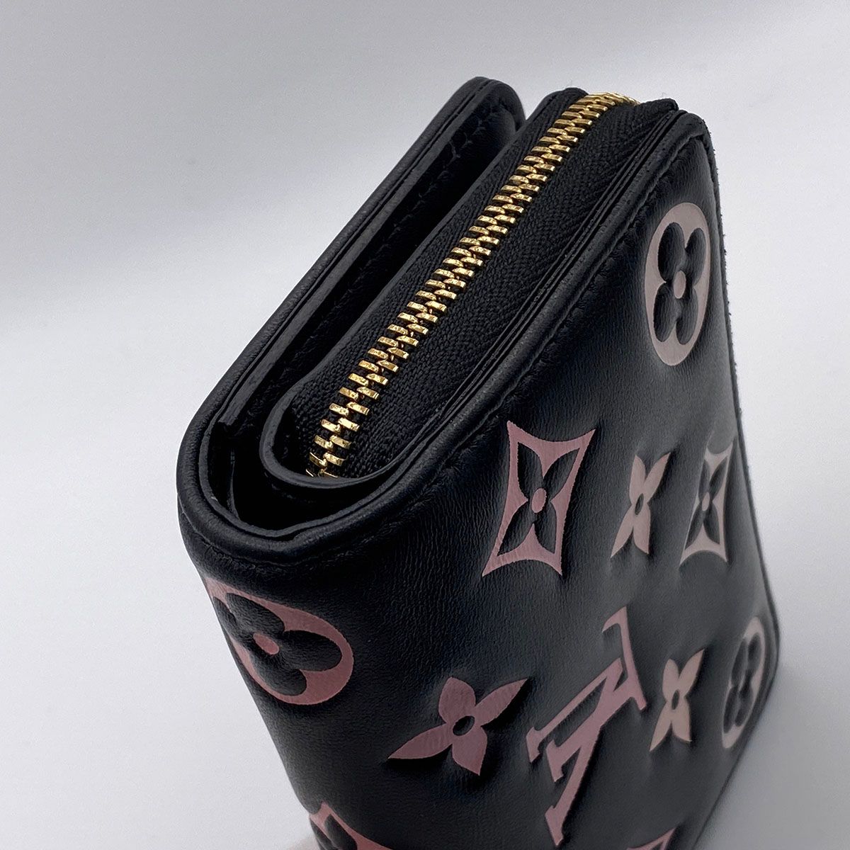 LOUIS VUITTON ルイ・ヴィトン ポルトフォイユ ルー 二つ折り財布 M12378 ラムスキン ブラック  レディース【中古】 LOUIS VUITTON ルイ・ヴィトン ポルトフォイユ ルー 二つ折り財布