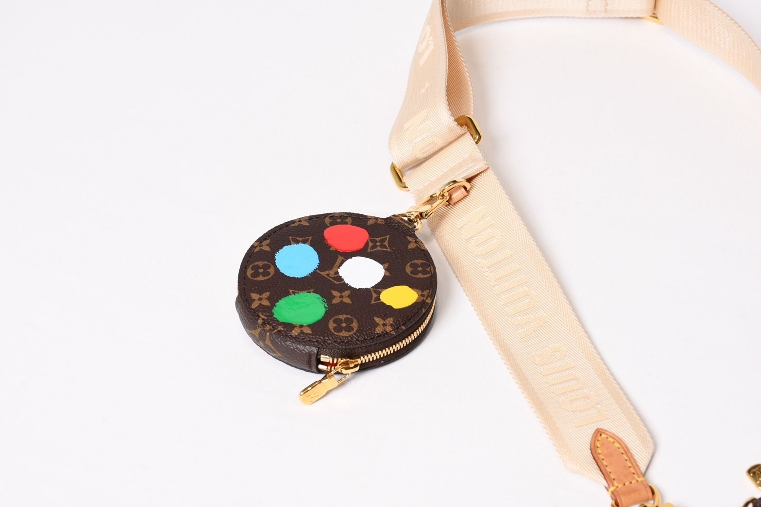 極美品 LOUIS VUITTON ルイヴィトン 草間彌生 ミュルティ 極美品 LOUIS VUITTON ルイヴィトン 草間彌生 ミュルティ