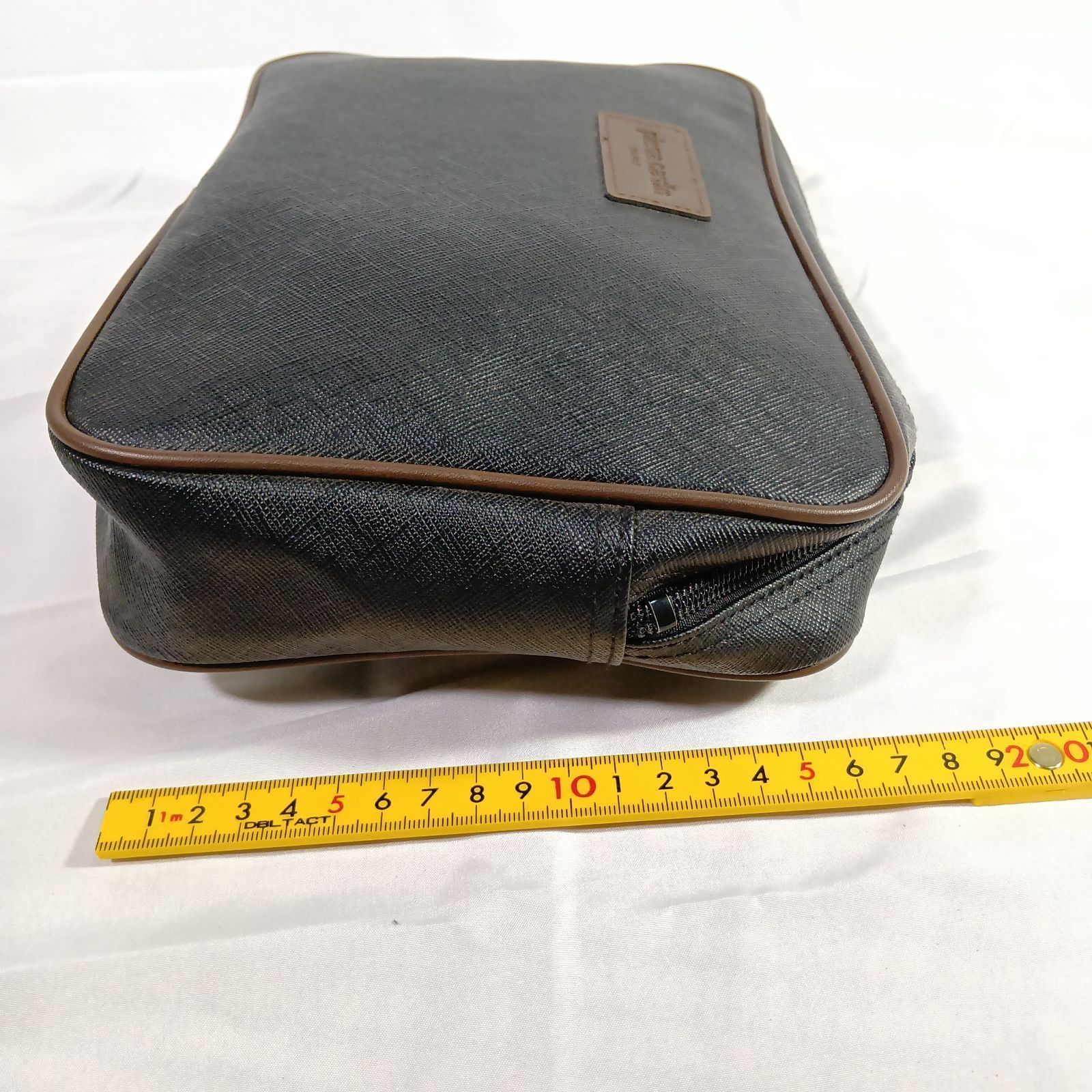 良品】ピエールカルダン セカンドバッグ クラッチバッグ 黒 茶色 良品】ピエールカルダン セカンドバッグ クラッチバッグ 黒 茶色