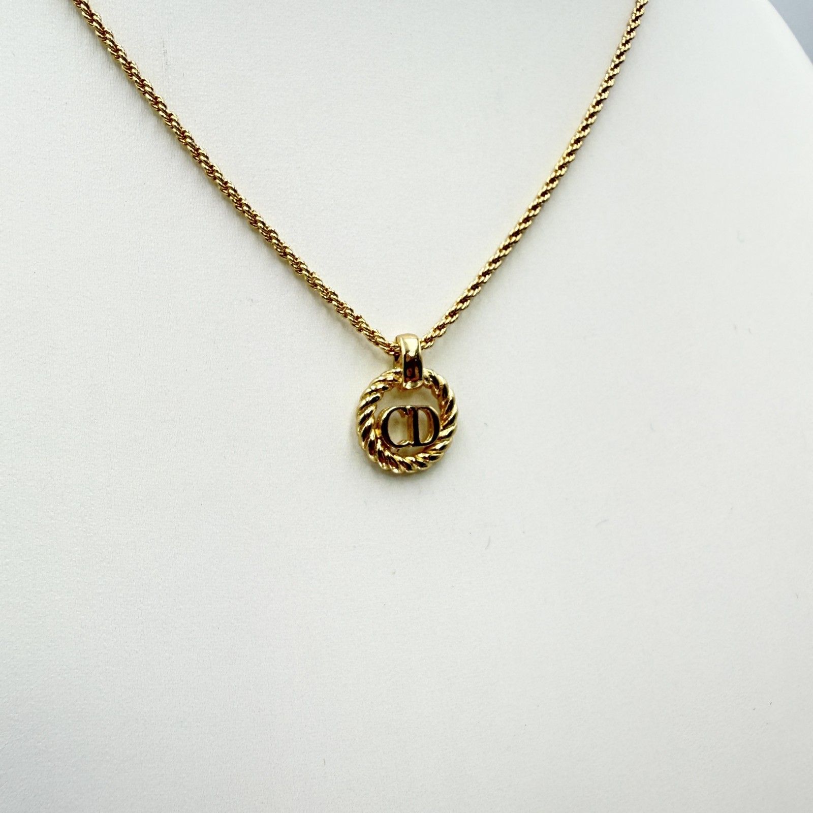 Christian Dior（クリスチャンディオール）CDロゴ サークルモチーフ 