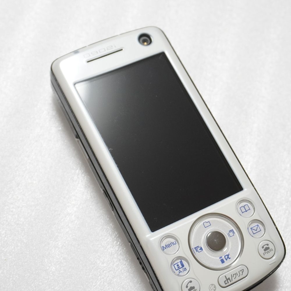 docomo D902i ホワイト 3Gガラケー【送料無料】 - メルカリ