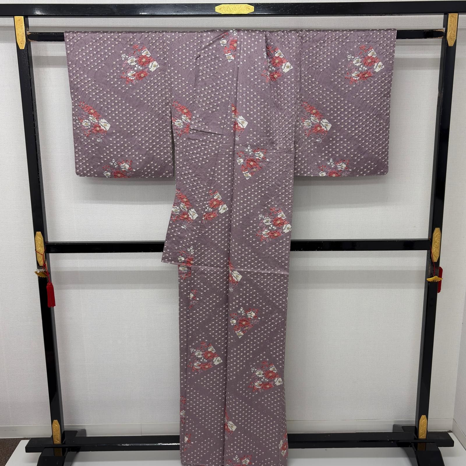 小紋 総絞り 裄66 花柄の染め 正絹 着物 MK-5552 - メルカリ 小紋 総絞り 裄66 花柄の染め 正絹 着物 MK-5552 - メルカリ