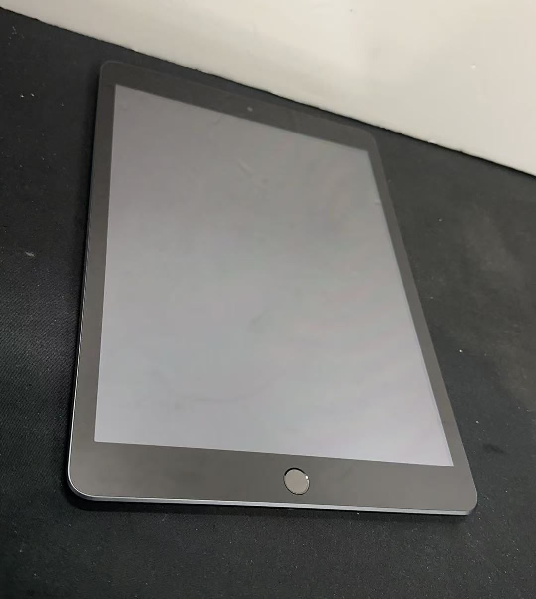 iPad 第9世代 Cellular 64GB スペースグレイ 中古 - メルカリ