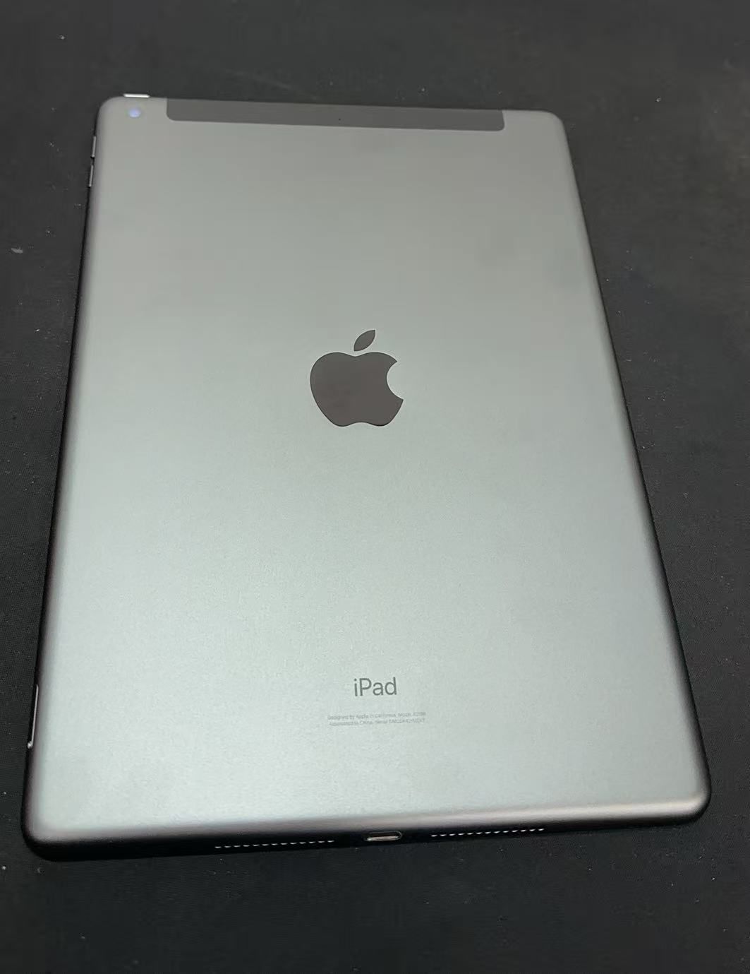 iPad 第7世代 Cellular 32GB スペースグレイ 中古 - メルカリ
