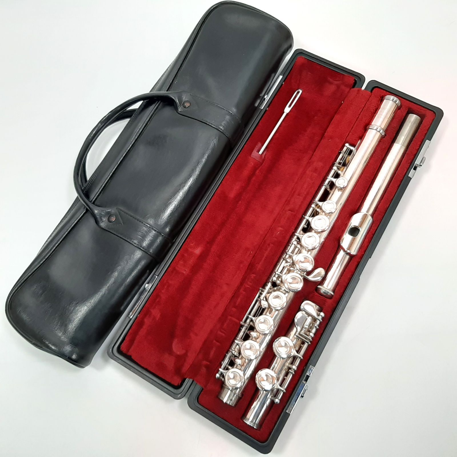 YAMAHA ヤマハ YFL-211S フルート 銀メッキ 042473 ケース付 YAMAHA ヤマハ YFL-211S フルート 銀メッキ 042473 ケース付