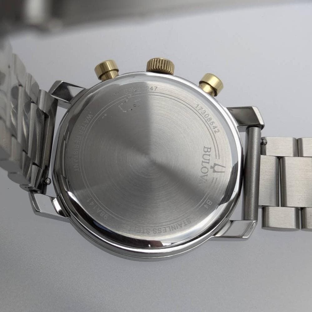 BULOVA 新品同様 希少 クロノグラフ 98A141 シルバー メンズ - メルカリ