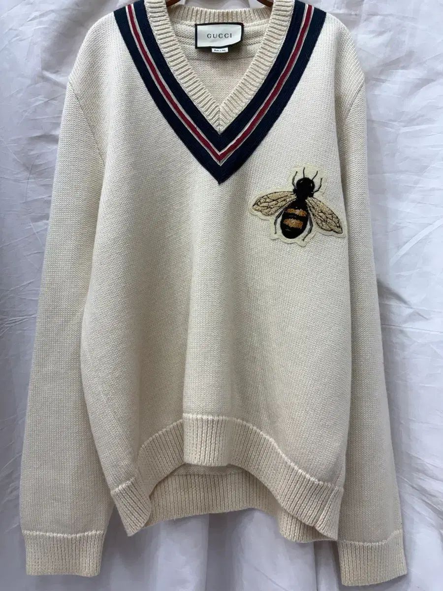 GUCCI(ニット⁄セーター ・ ホワイト⁄白色系)のフリマアイテム GUCCI(ニット⁄セーター ・ ホワイト⁄白色系)のフリマアイテム