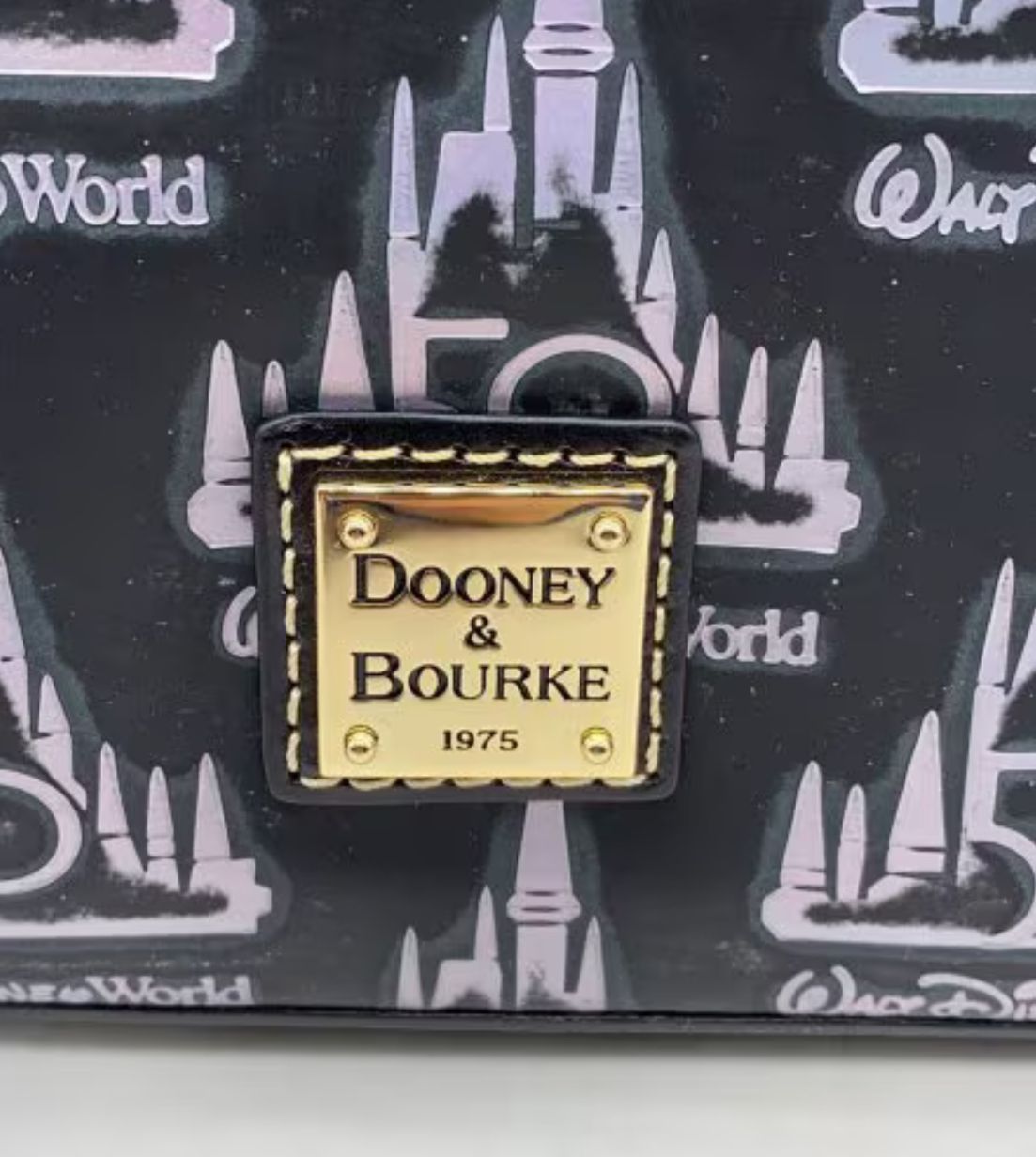 Dooney & Bourke ディズニー 50周年 シンデレラ城 ショルダーバッグ 