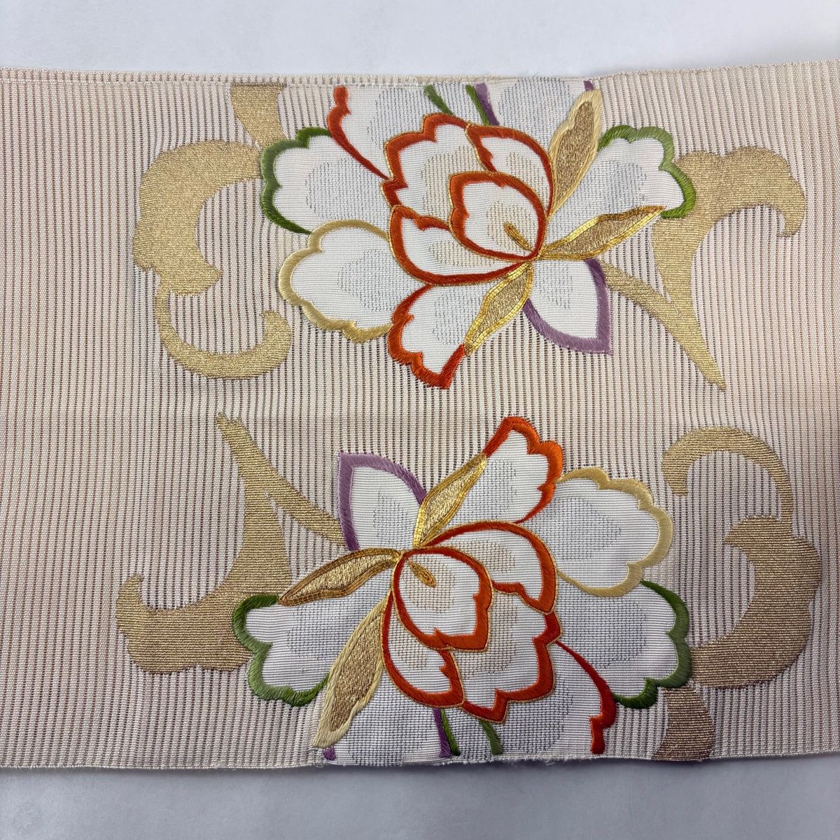 美品】 名古屋帯 優品 夏帯 絽 八寸名古屋帯 松葉仕立て 草花 金 美品】 名古屋帯 優品 夏帯 絽 八寸名古屋帯 松葉仕立て 草花 金