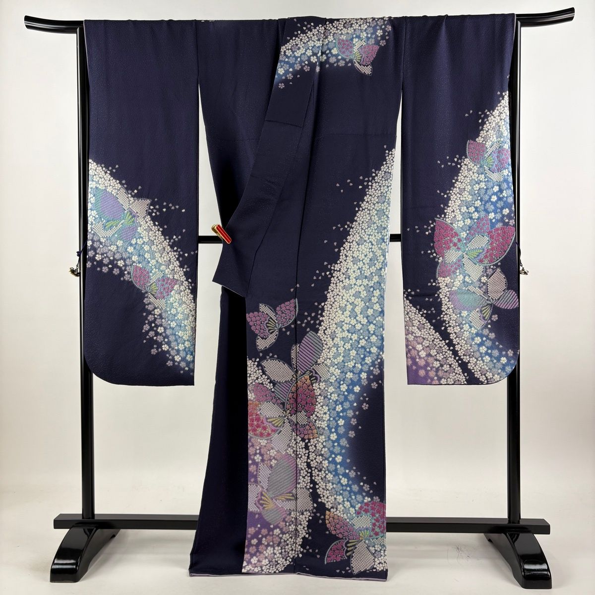 美品】 振袖 身丈169cm 裄丈68cm L 袷 蝶 桜 銀通し 絞り 濃紫 正絹 