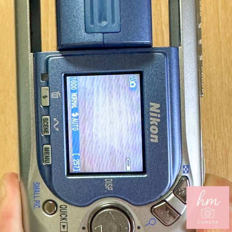 Nikon COOLPIX E2500 シルバー 200万画素 回転レンズ スイバル構造