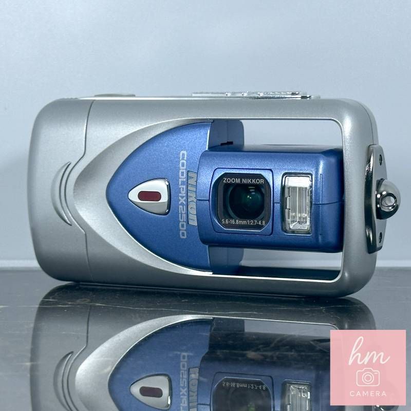 Nikon COOLPIX E2500 シルバー 200万画素 回転レンズ スイバル構造