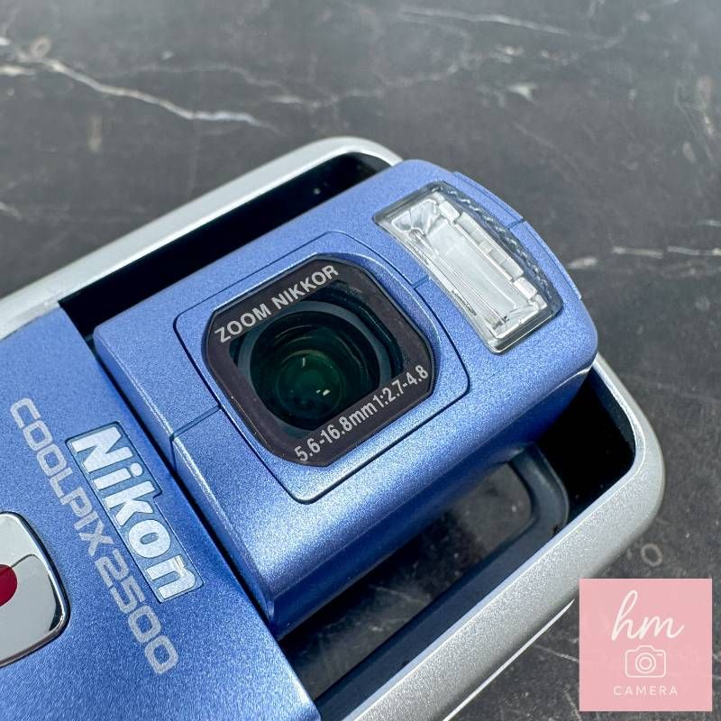 Nikon COOLPIX E2500 シルバー 200万画素 回転レンズ スイバル構造