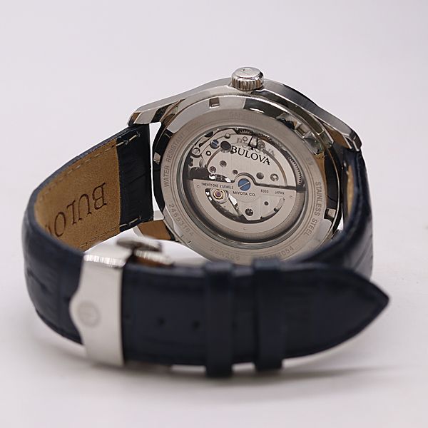 シルバー文字盤