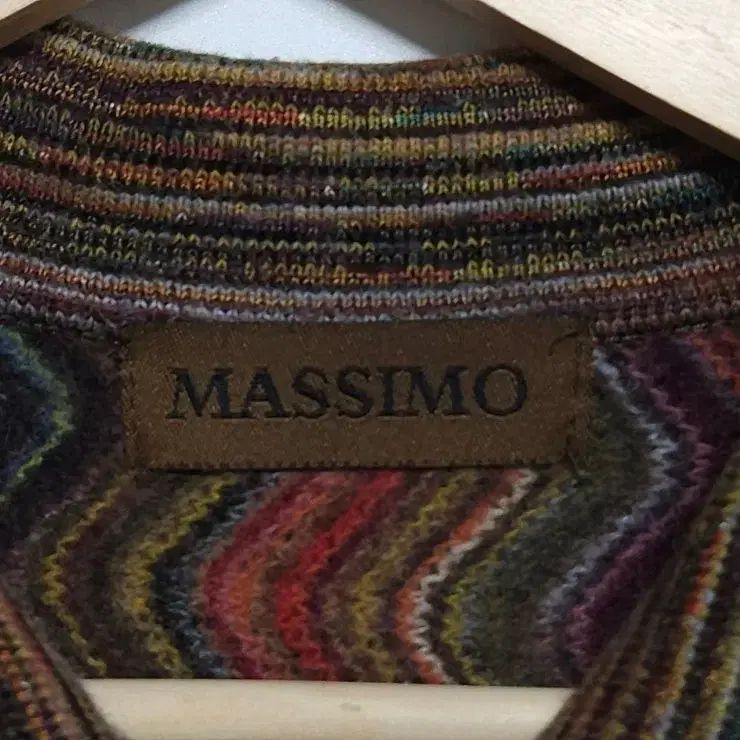 大得価，限定SALE 100 MASSIMO マッシモ ZIGZAG ウール カラーニット