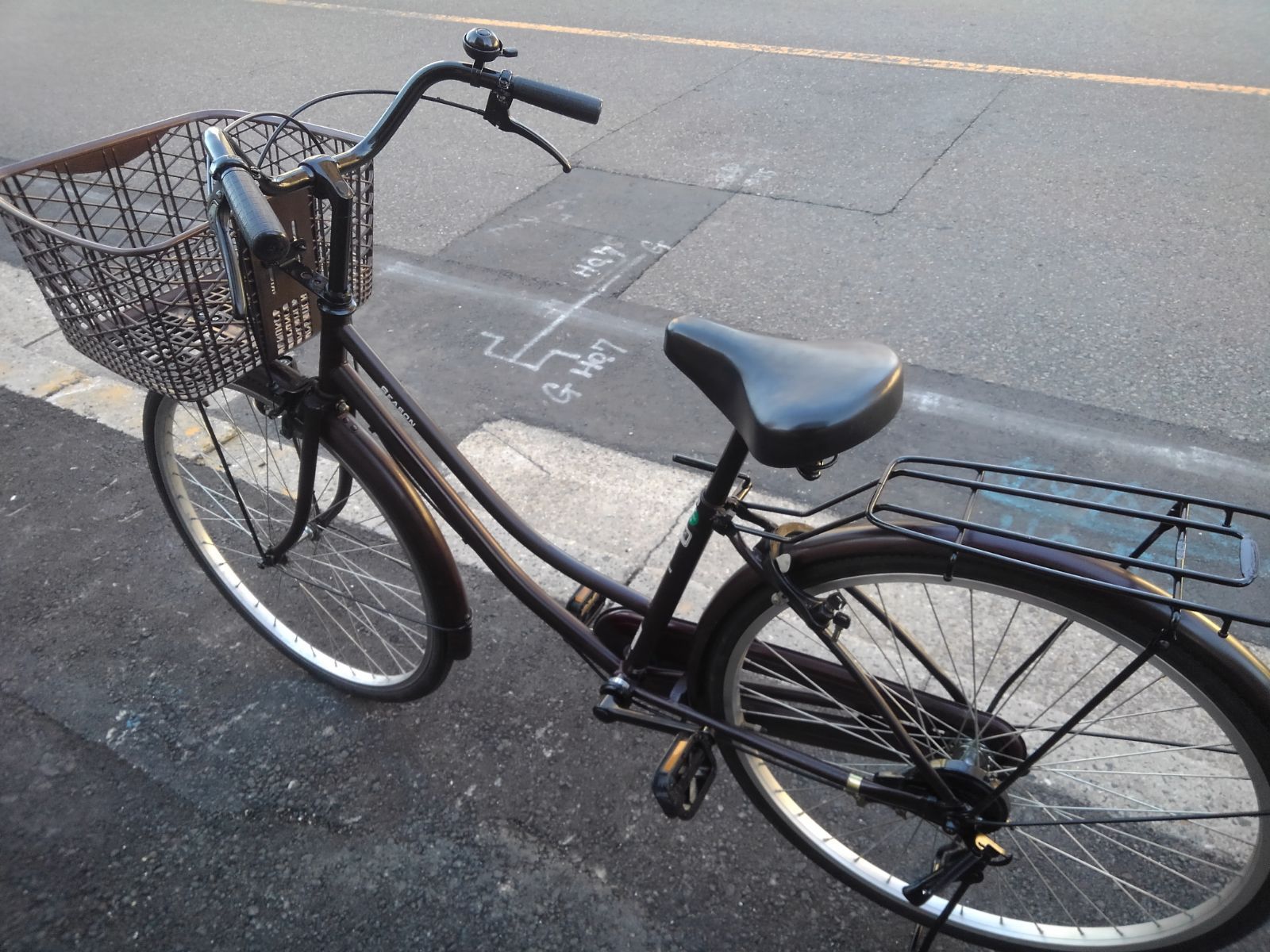 引き取り限定！(名古屋市昭和区)中古自転車4037 前後タイヤ新品 