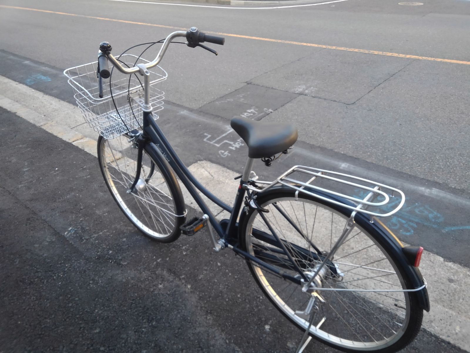 引き取り限定！(名古屋市昭和区)中古自転車4038 前後タイヤ新品 