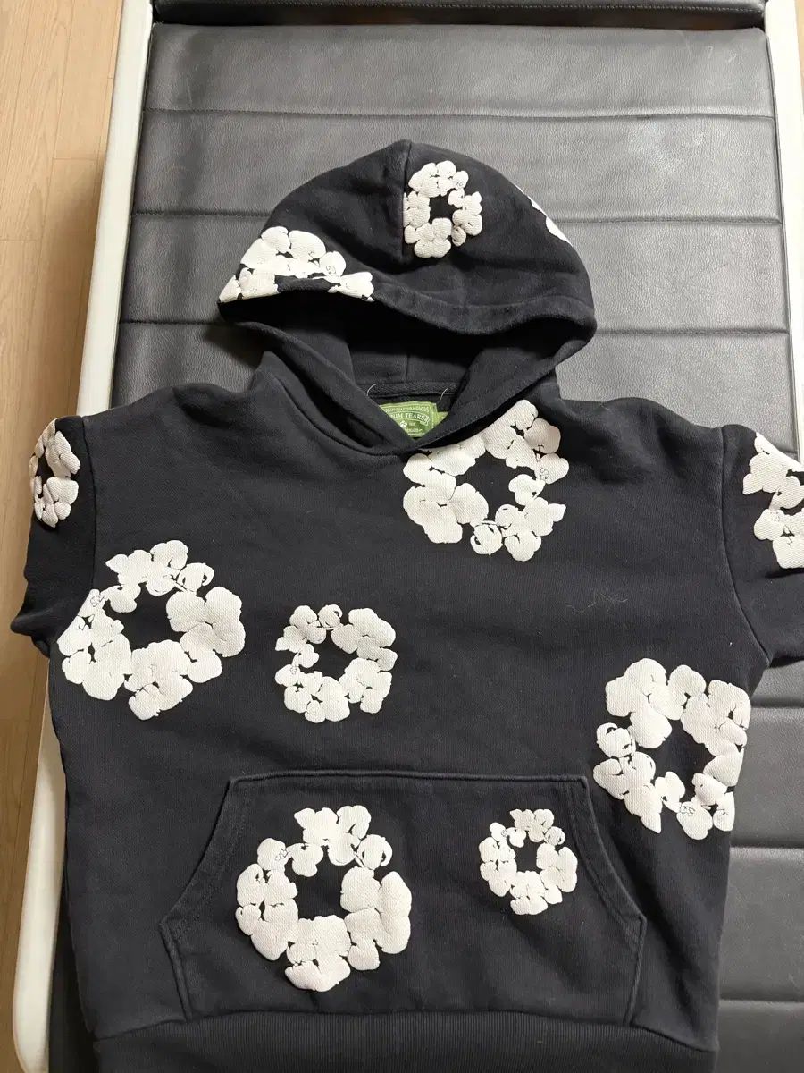 DENIM TEARS(デニムティアーズ) WHO フードTシャツ 正規品 s級 傷なし 