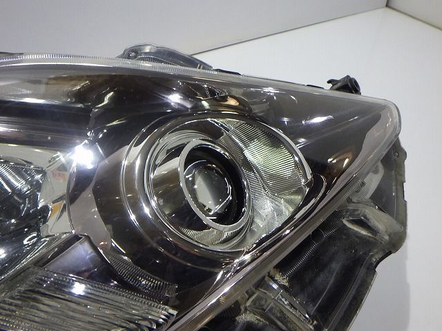 20系 アルファード 右ヘッドライト HID ANH GGH20/25 前期 58-21 20系 アルファード 右ヘッドライト HID ANH GGH20/25 前期 58-21