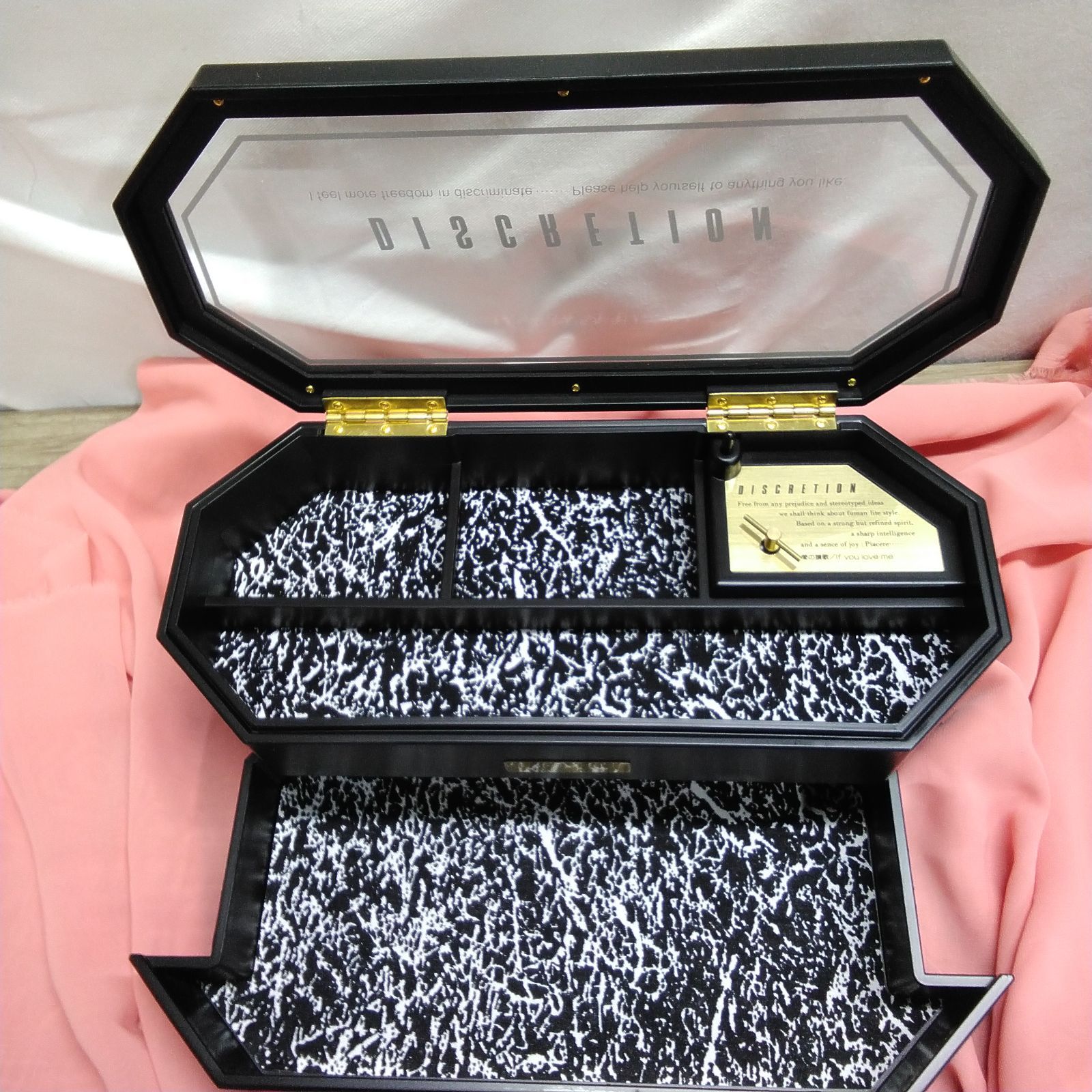 DISCRETION ディスクレーション　オルゴール　アクセサリーボックス DISCRETION オルゴール ジュエリーケース 小物入れ ジュエリーボックス