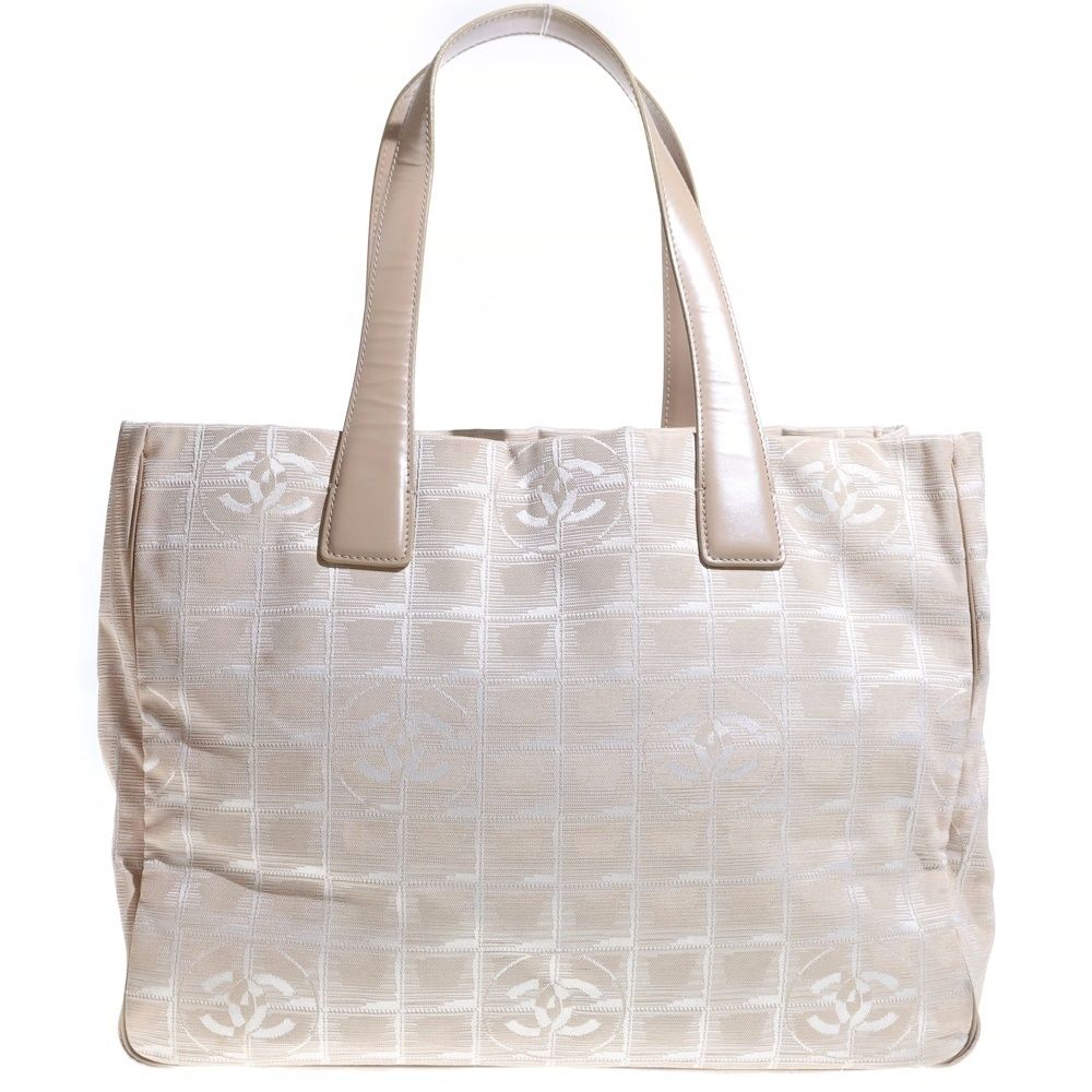 CHANEL (シャネル) ニュートラベルライン トートバックMM