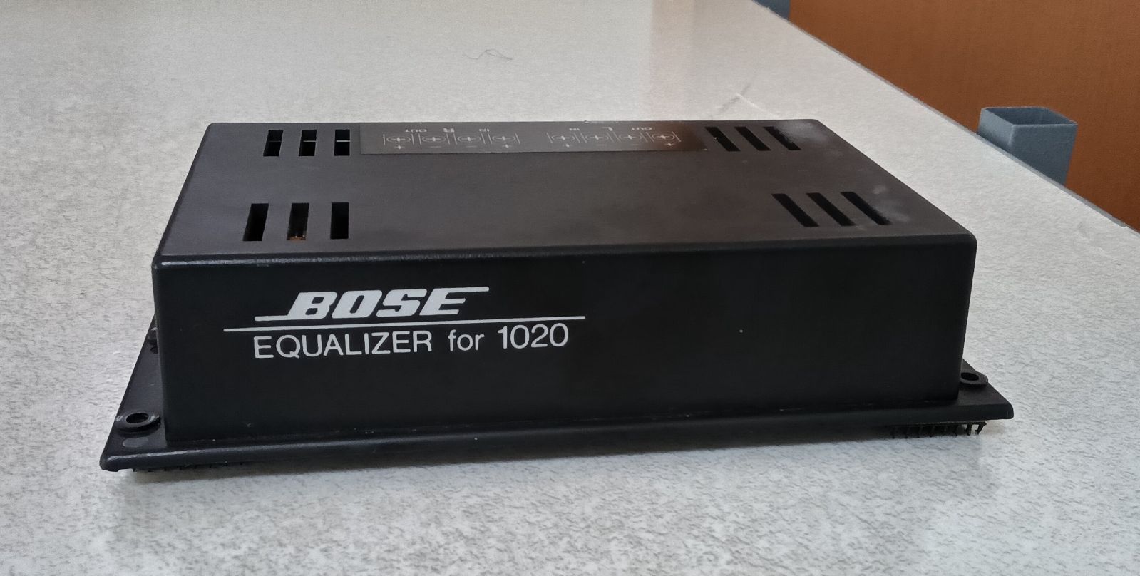 ジャンク品 BOSE カーオディオシステム用イコライザー （型式1020