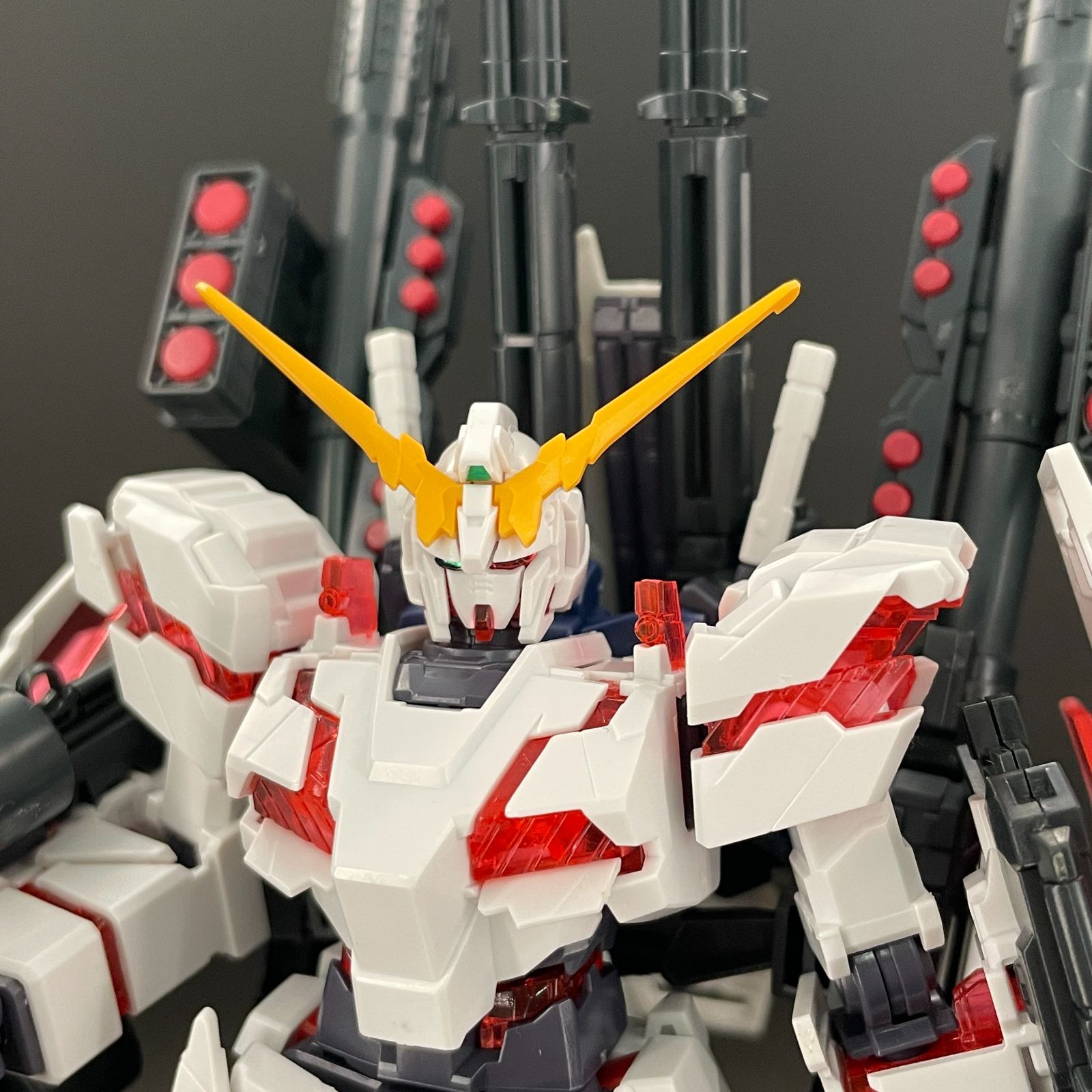 中古品】 HGUC 1/144 フルアーマー・ユニコーンガンダム(デストロイ
