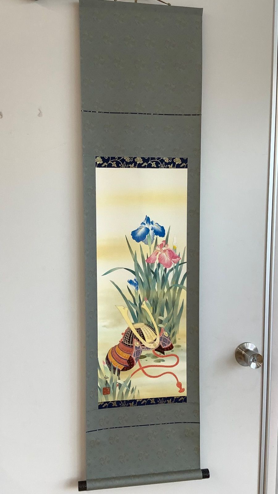 憧れの 美品 掛け軸 鈴木康夫作 菖蒲図 共箱 太巻き付 夏