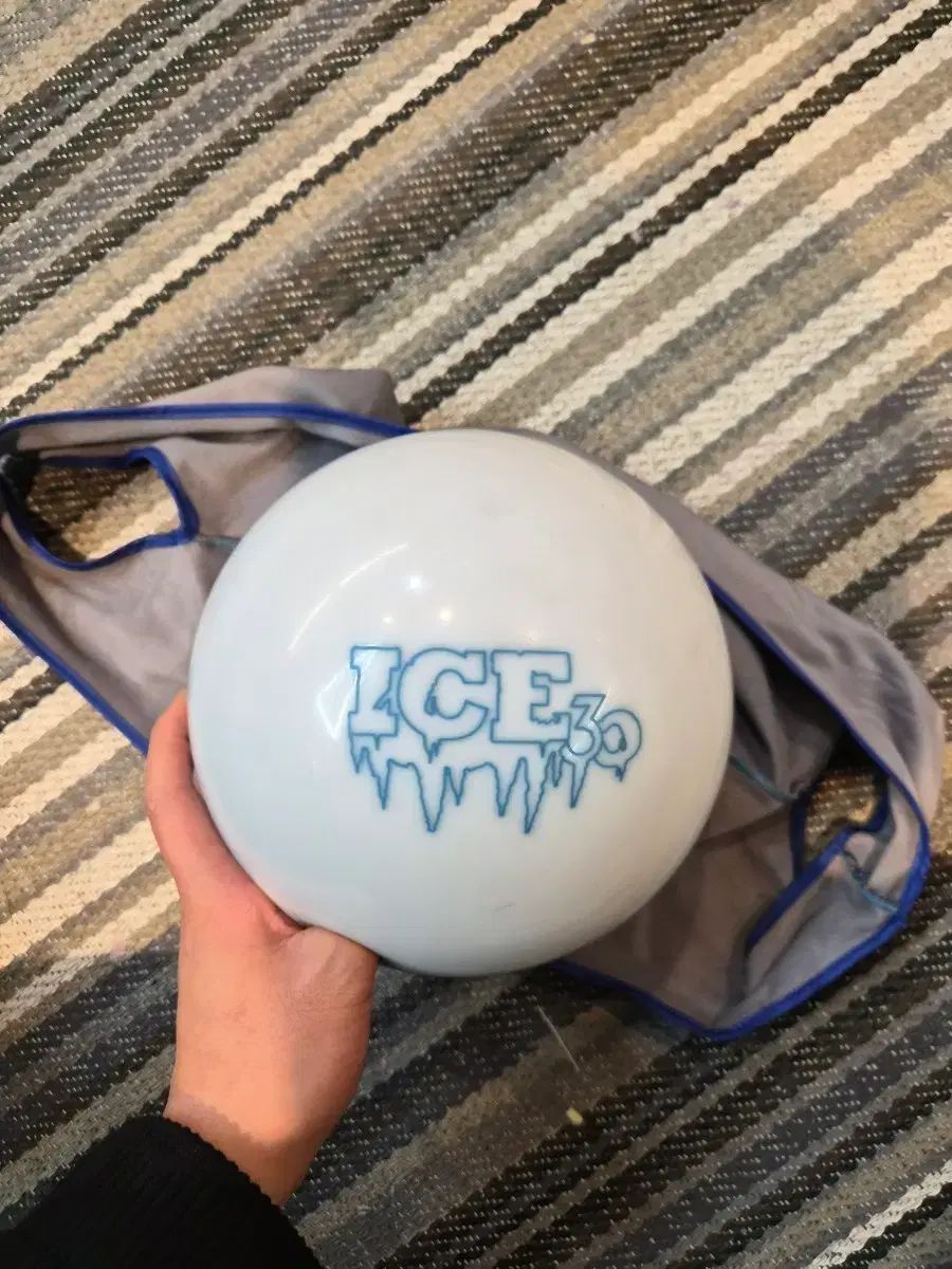 ICE 3 0 ボーリング 白
