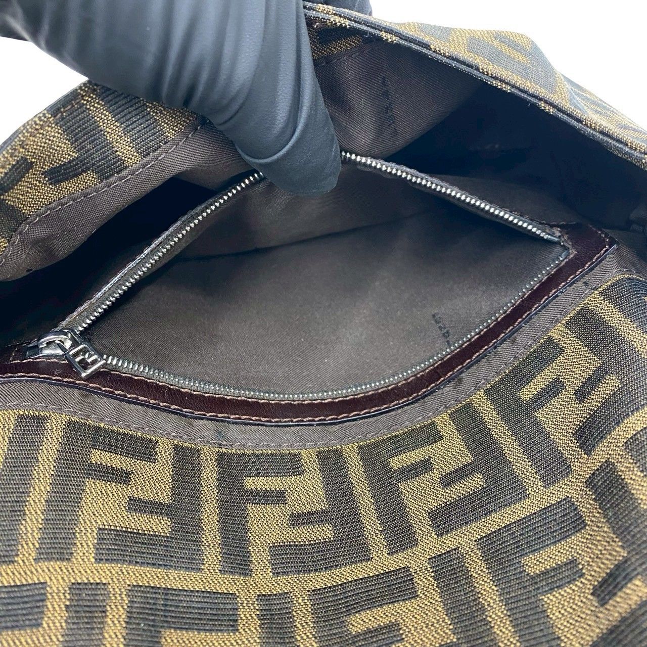 極 美品 FENDI フェンディ マンマバケット ズッカ FF ロゴ 柄 