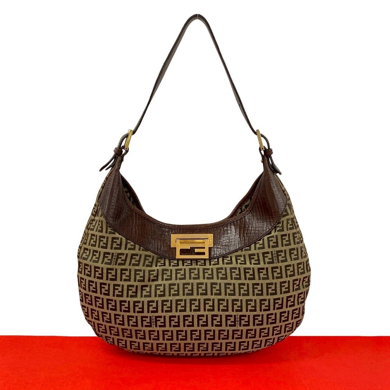極 美品 希少品 FENDI フェンディ ズッキーノ FF ロゴ 柄 レザー 極 美品 希少品 FENDI フェンディ ズッキーノ FF ロゴ 柄 レザー