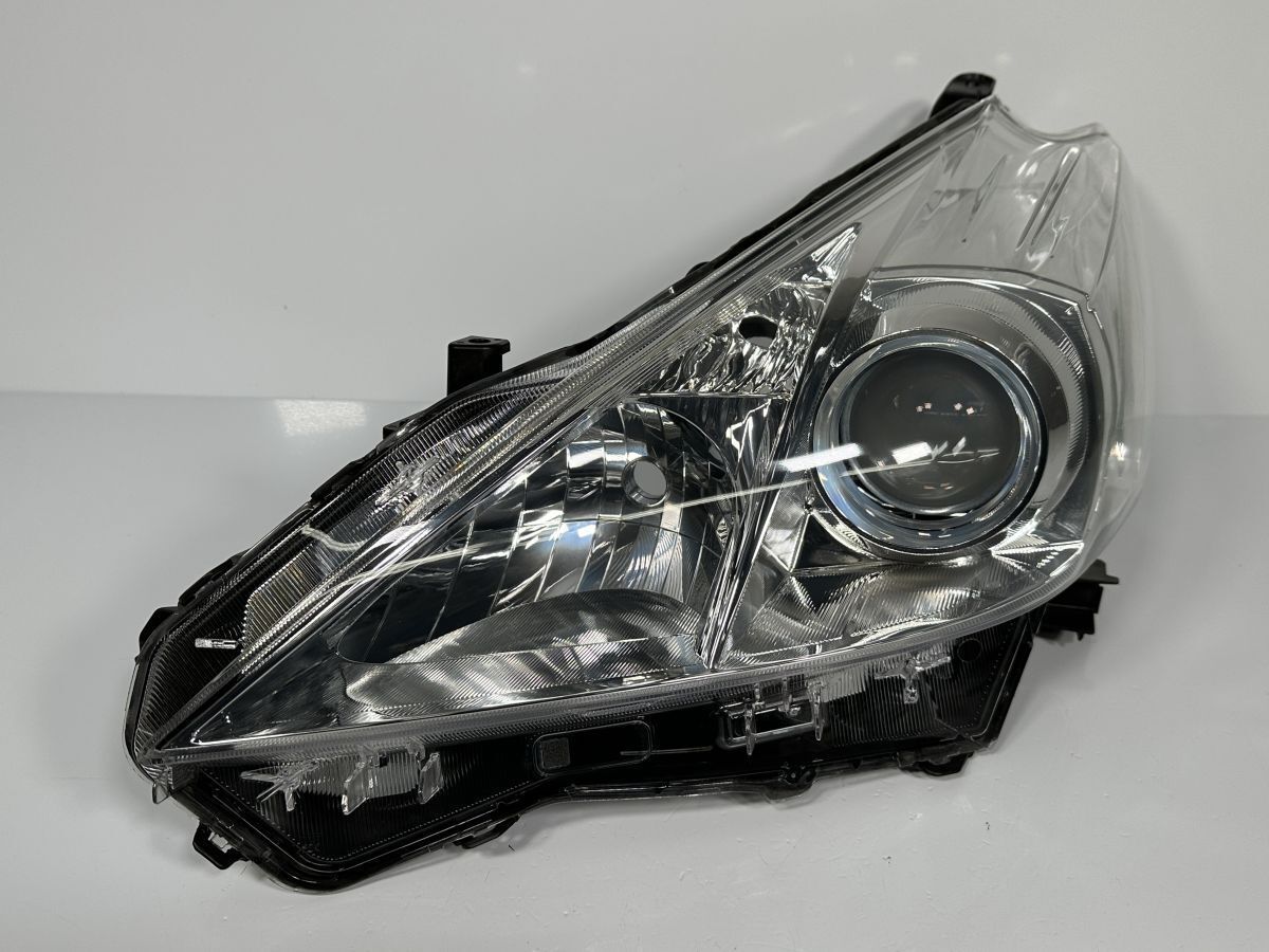 5Y-2027☆美品 前期 LED ZVW40W プリウスα☆左ヘッドライト KOITO 47-
