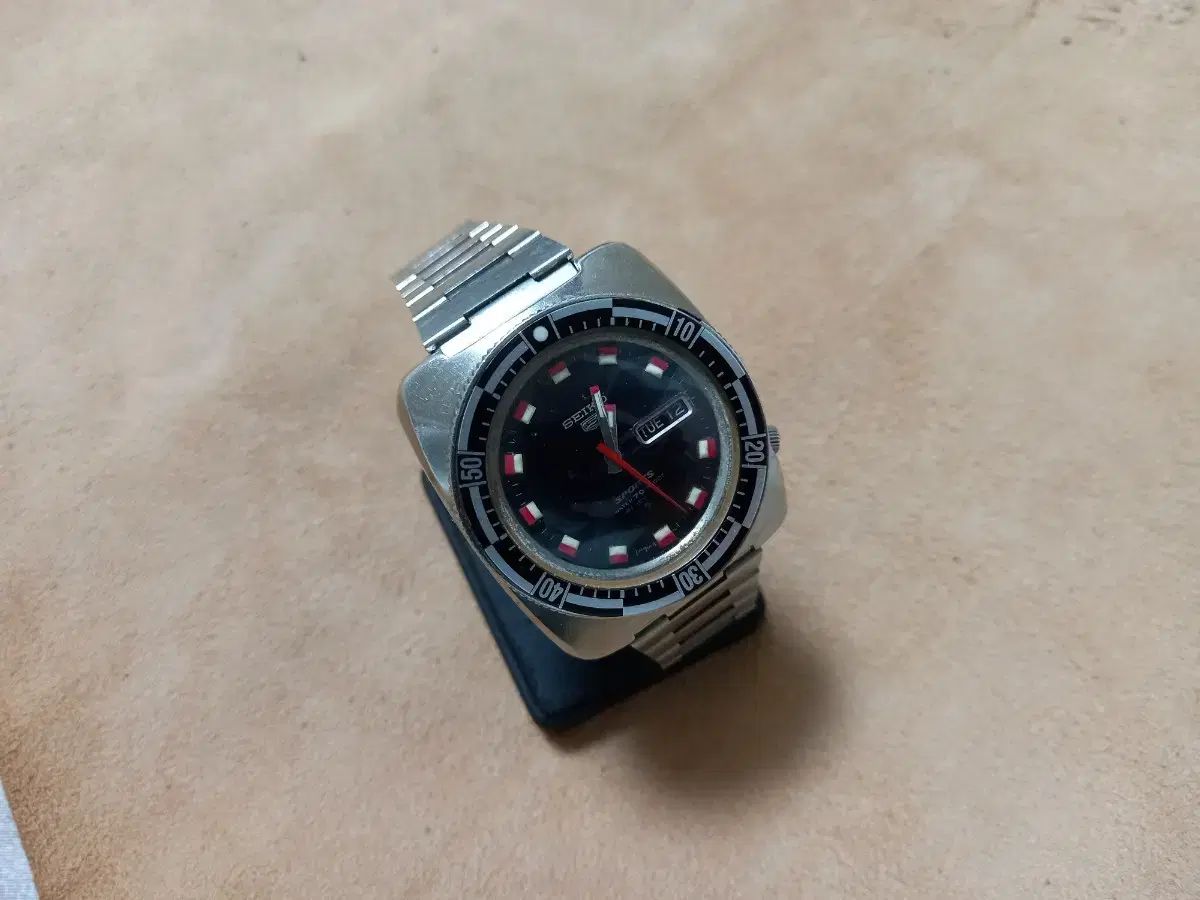  SEIKO5 73 s ヴィンテージ スポーツダイバー 時計 オーバーホール 商品 モックネック 自動巻き時計 腕時計(アナログ)