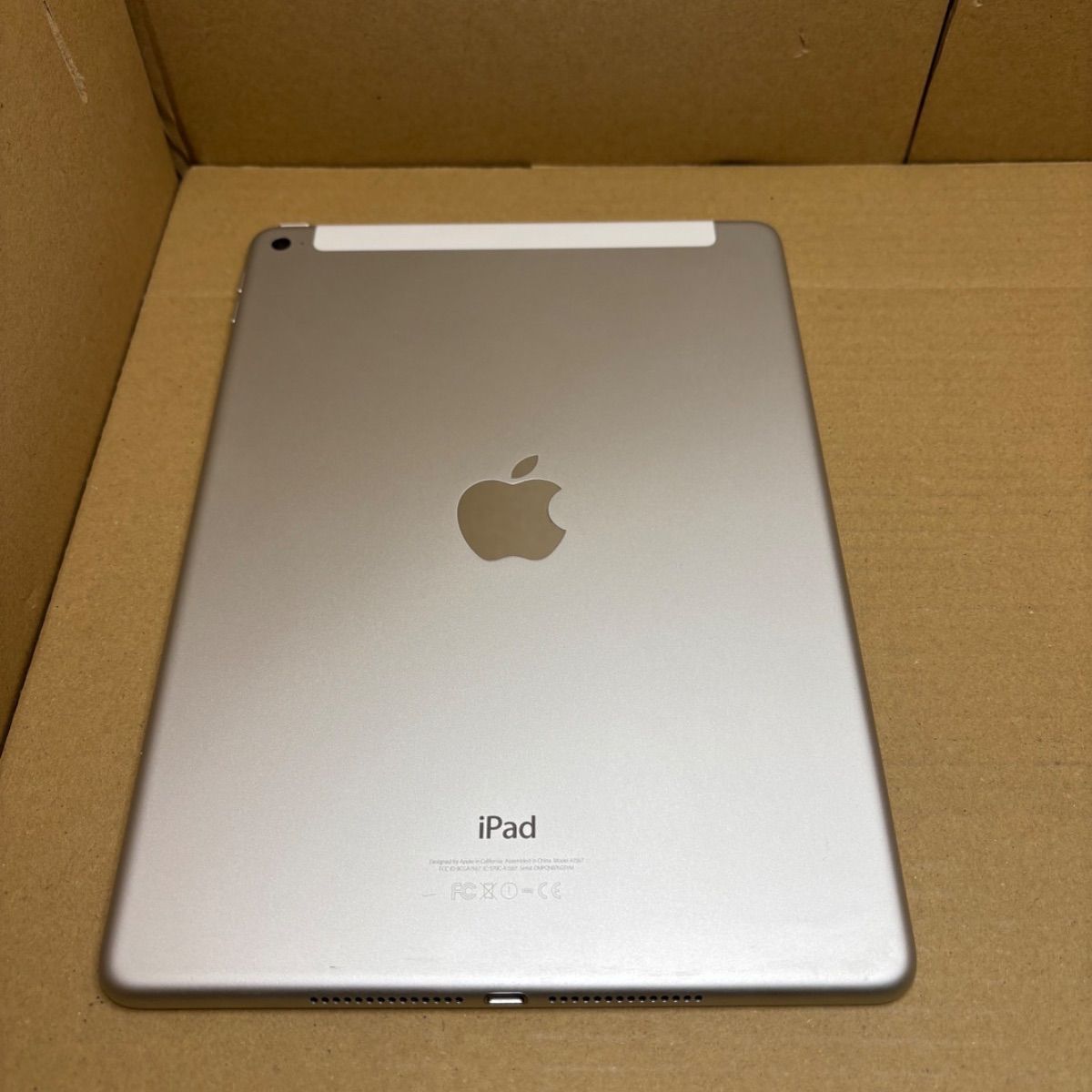 iPad Air 2世代 64GB シルバー Cellular - メルカリ iPad Air 2世代 64GB シルバー Cellular - メルカリ