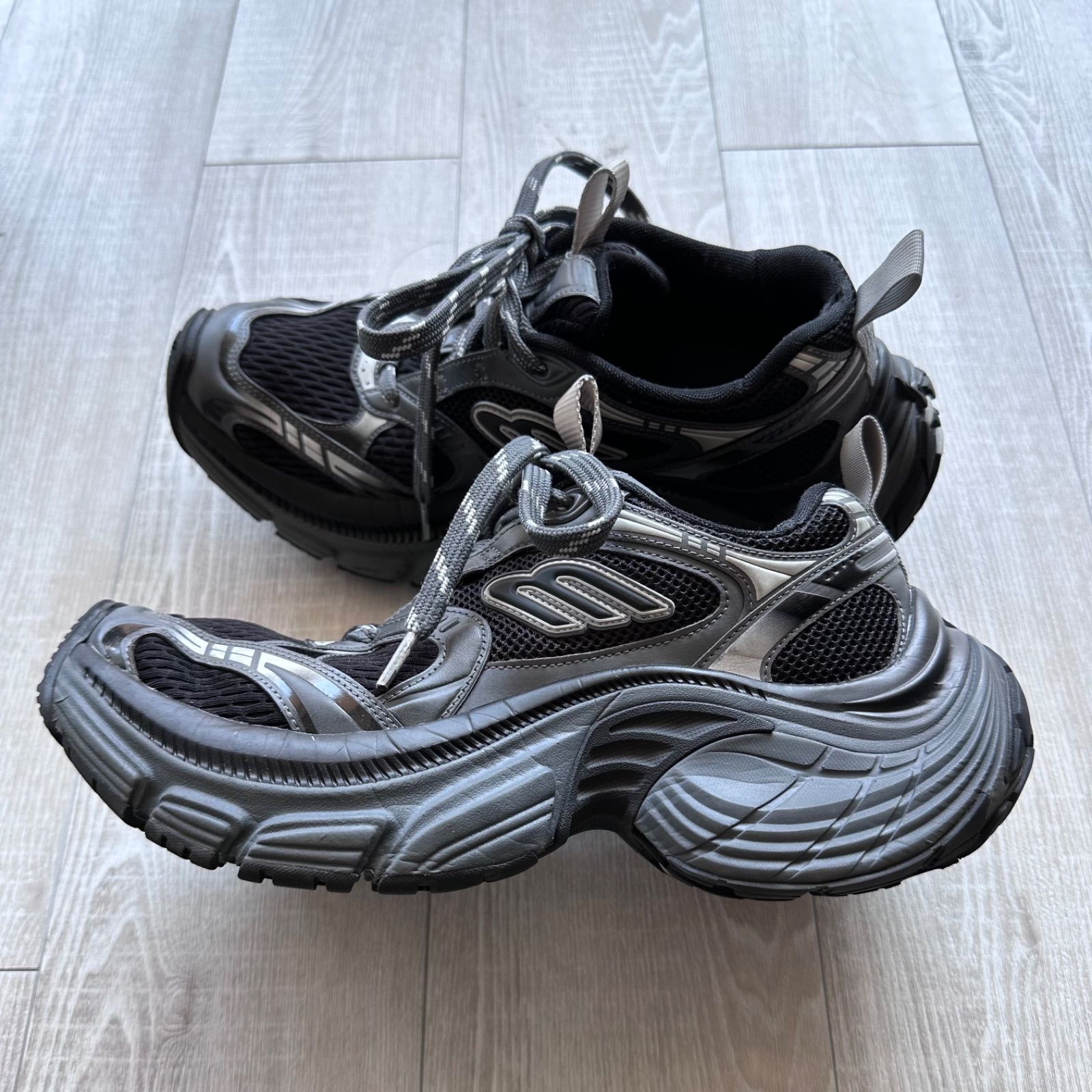 BALENCIAGA 6XL スニーカー 815859 ブラック - メルカリ