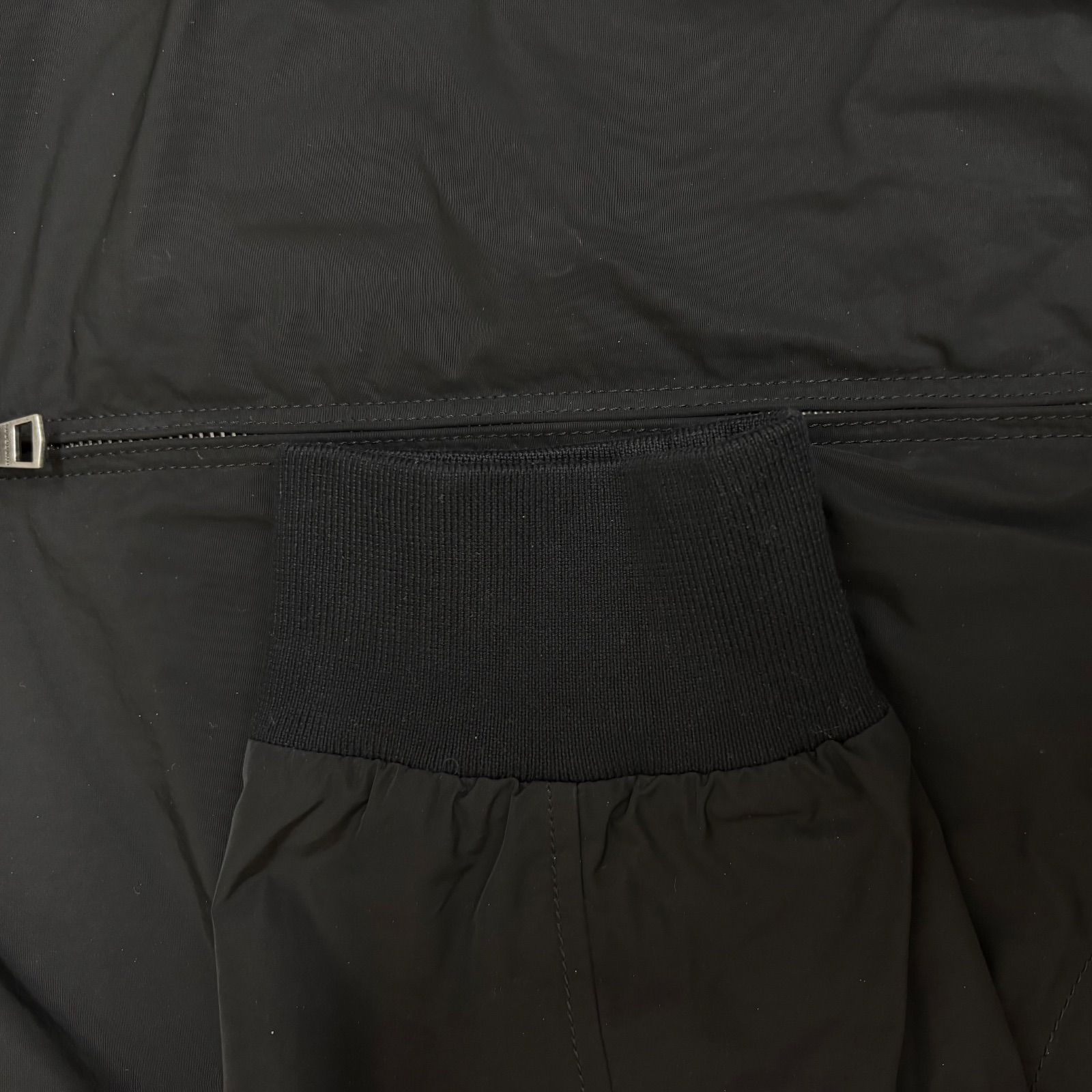 b) 美品BURBERRY BRIT バーバリーブリット ホースロゴ ブラッド
