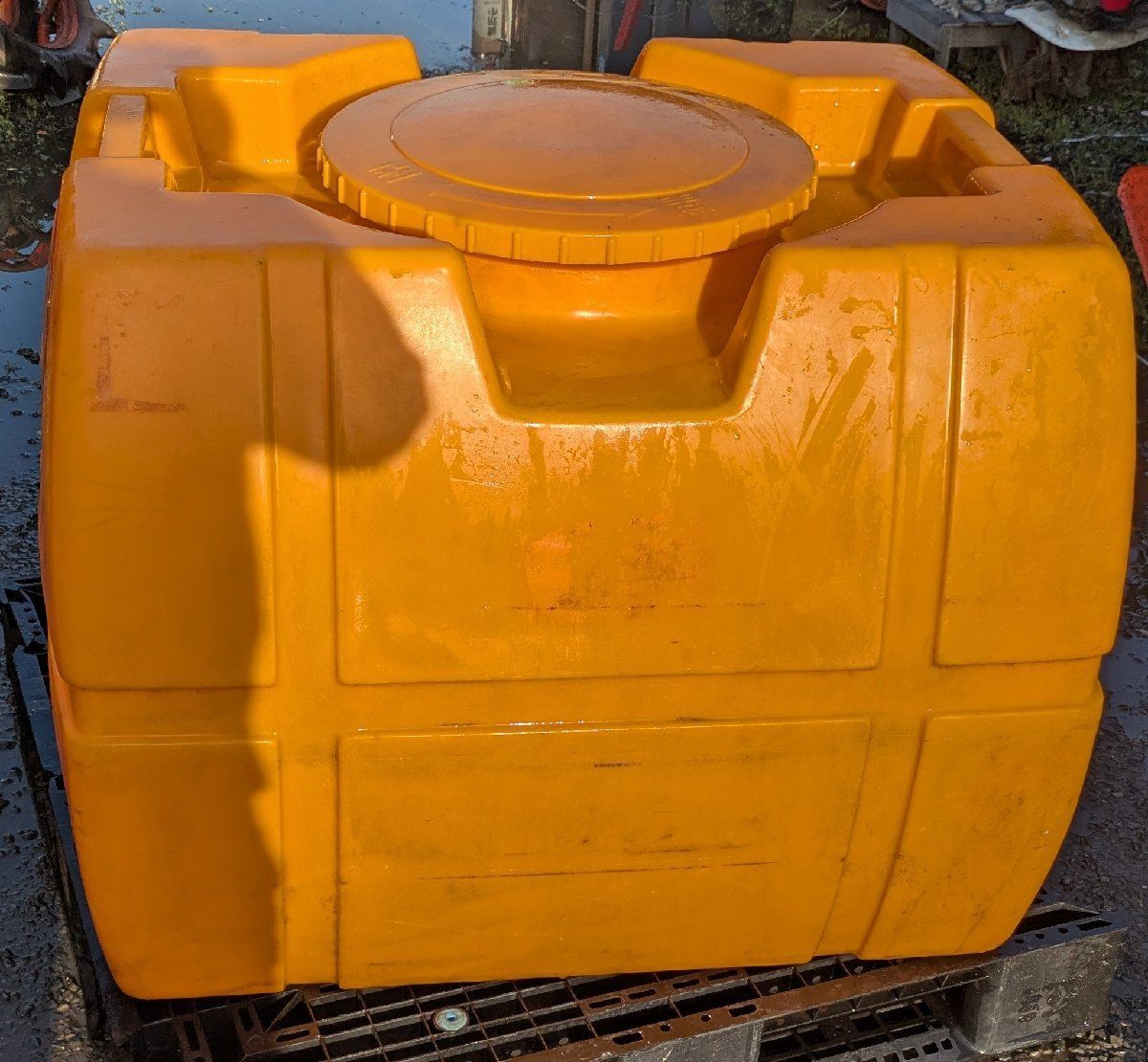 鹿児島発 スイコー水タンク500L バルブ付き 引き取りできる方 - メルカリ
