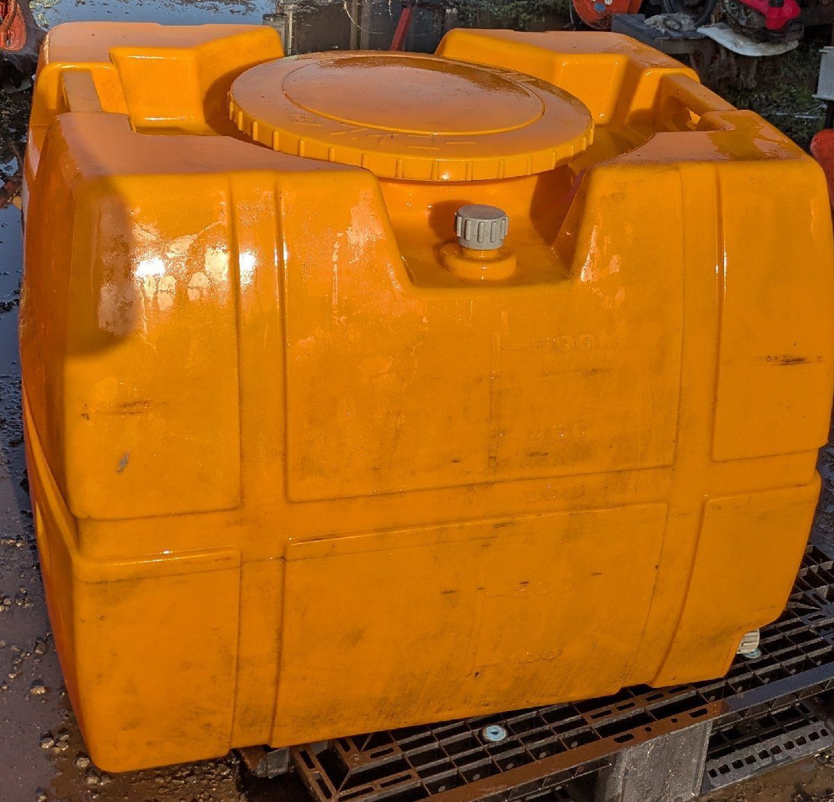 鹿児島発 スイコー水タンク500L バルブ付き 引き取りできる方 - メルカリ