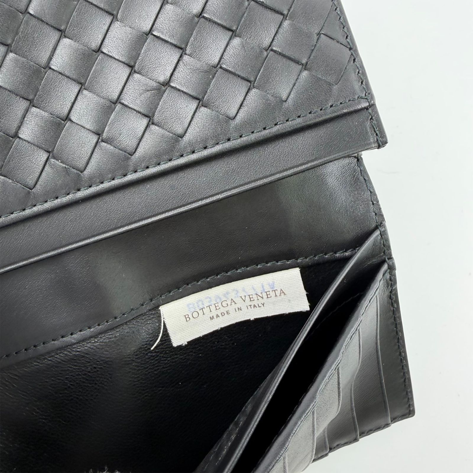 Bottega Veneta ボッテガヴェネタ イントレチャート 長財布 ブラック 