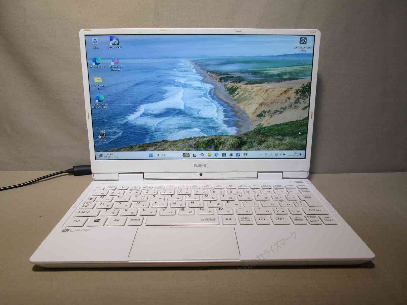 NEC LAVIE Note Mobile PC-NM150GAW-2【SSD搭載】 Pentium 4410Y 1.5 