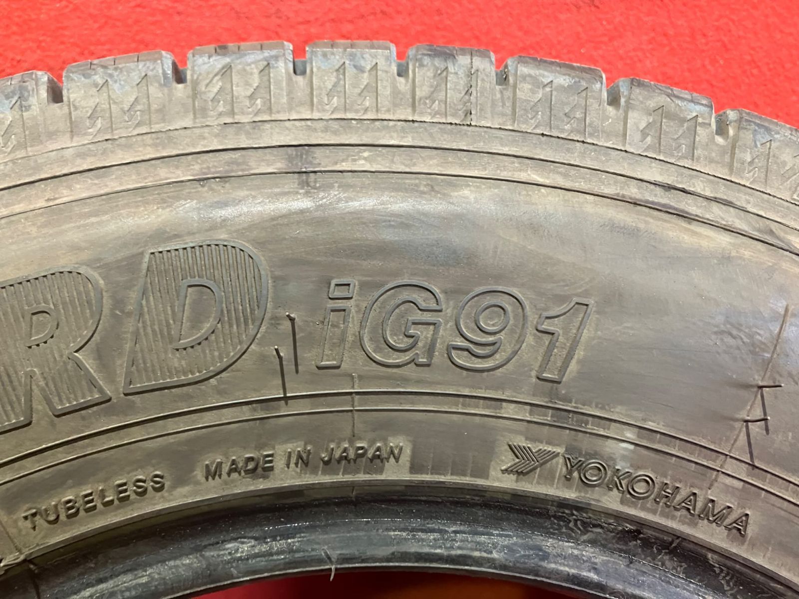 中古 トラックスタッドレスタイヤ【205/75R16 113/111L 12PR YOKOHAMA 