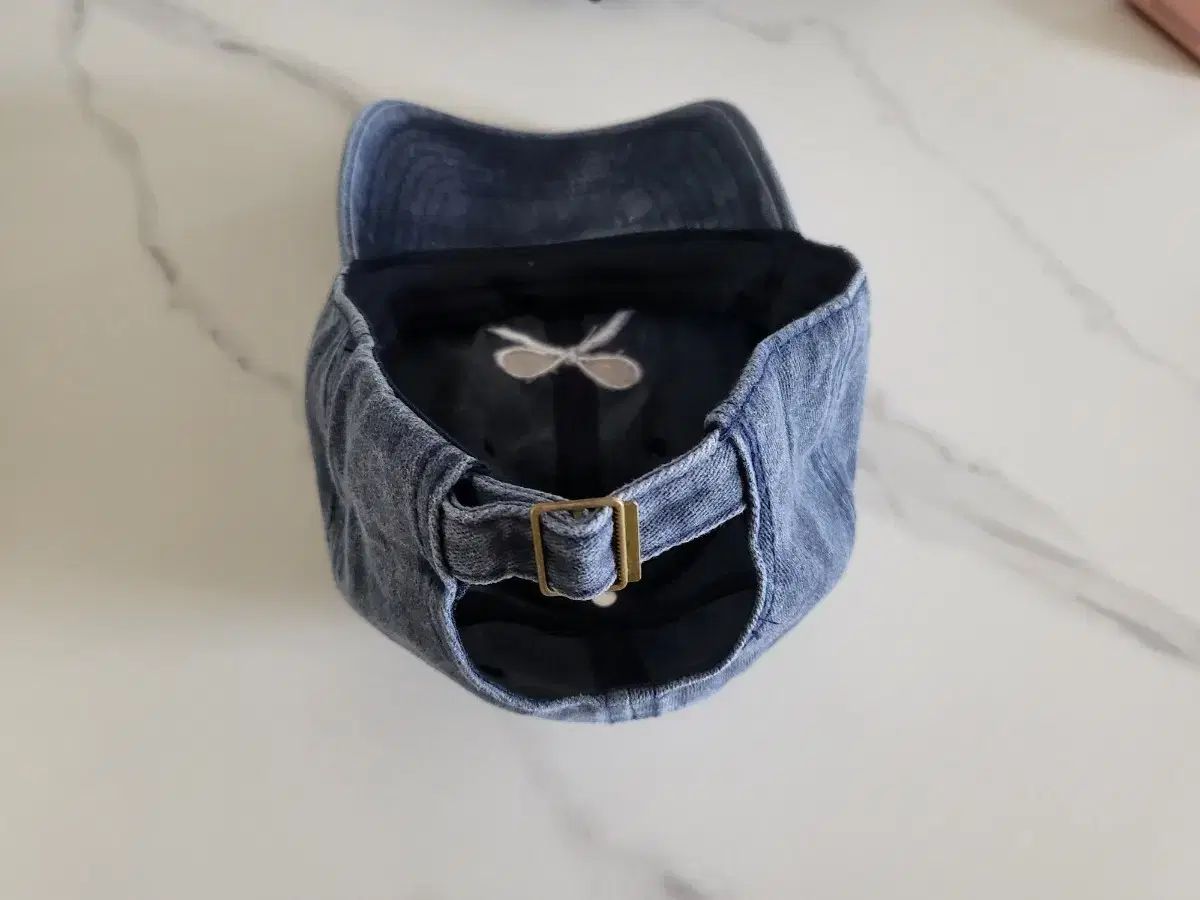 リボン 刺繍 ベースボールキャップ (新品)