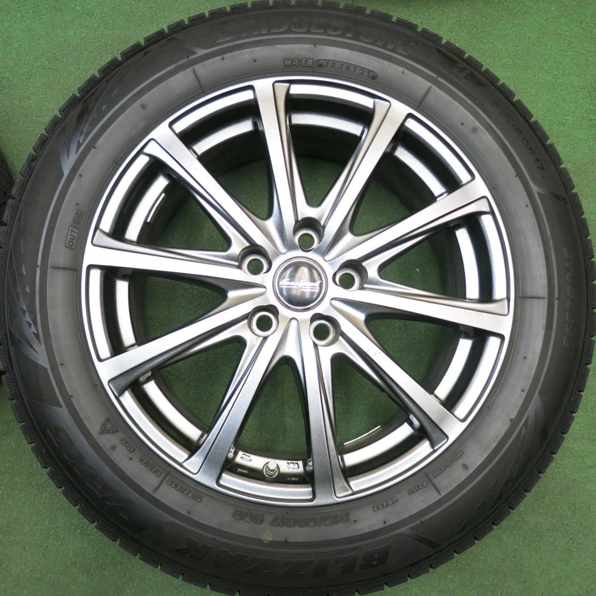 バリ溝！9.5分☆スタッドレス 215/60R17 ブリヂストン ブリザック VRX3 