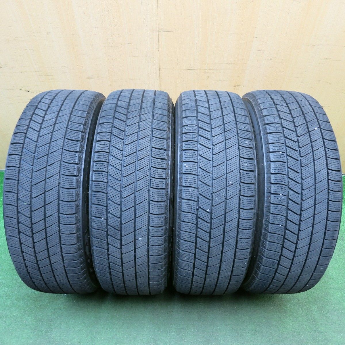 バリ溝！9.5分☆スタッドレス 215/60R17 ブリヂストン ブリザック VRX3 