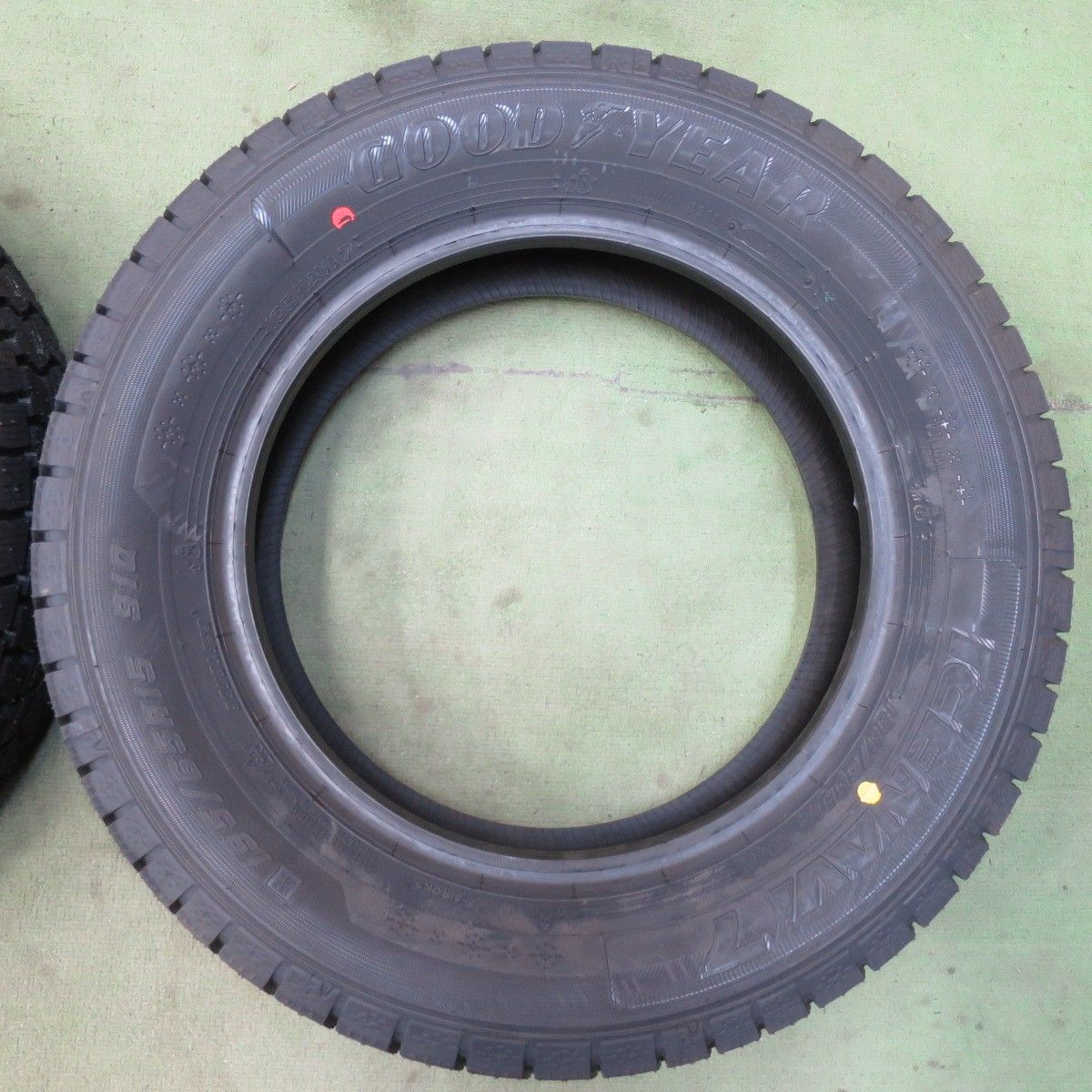 未使用！25年☆スタッドレス 195/65R15 グッドイヤー アイスナビ7 