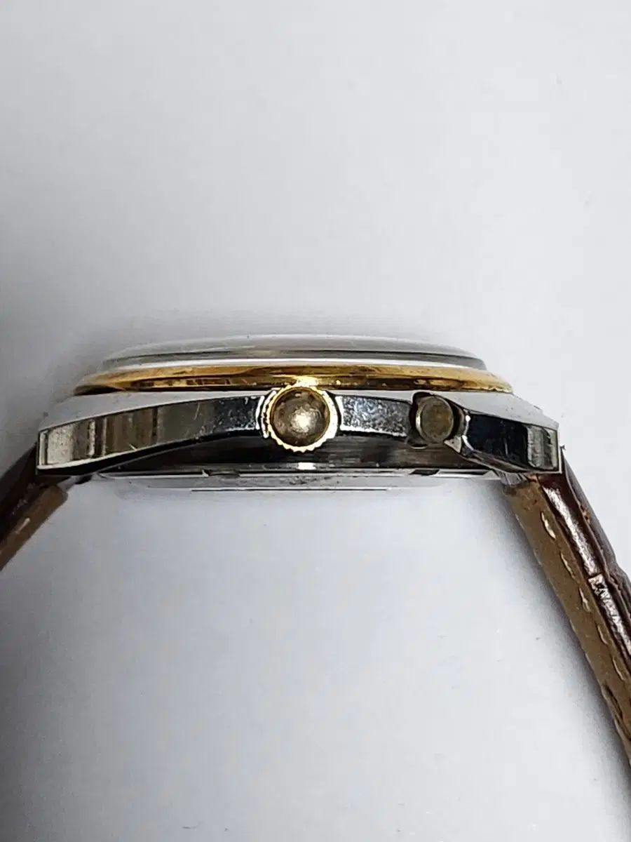 オリエント緑色