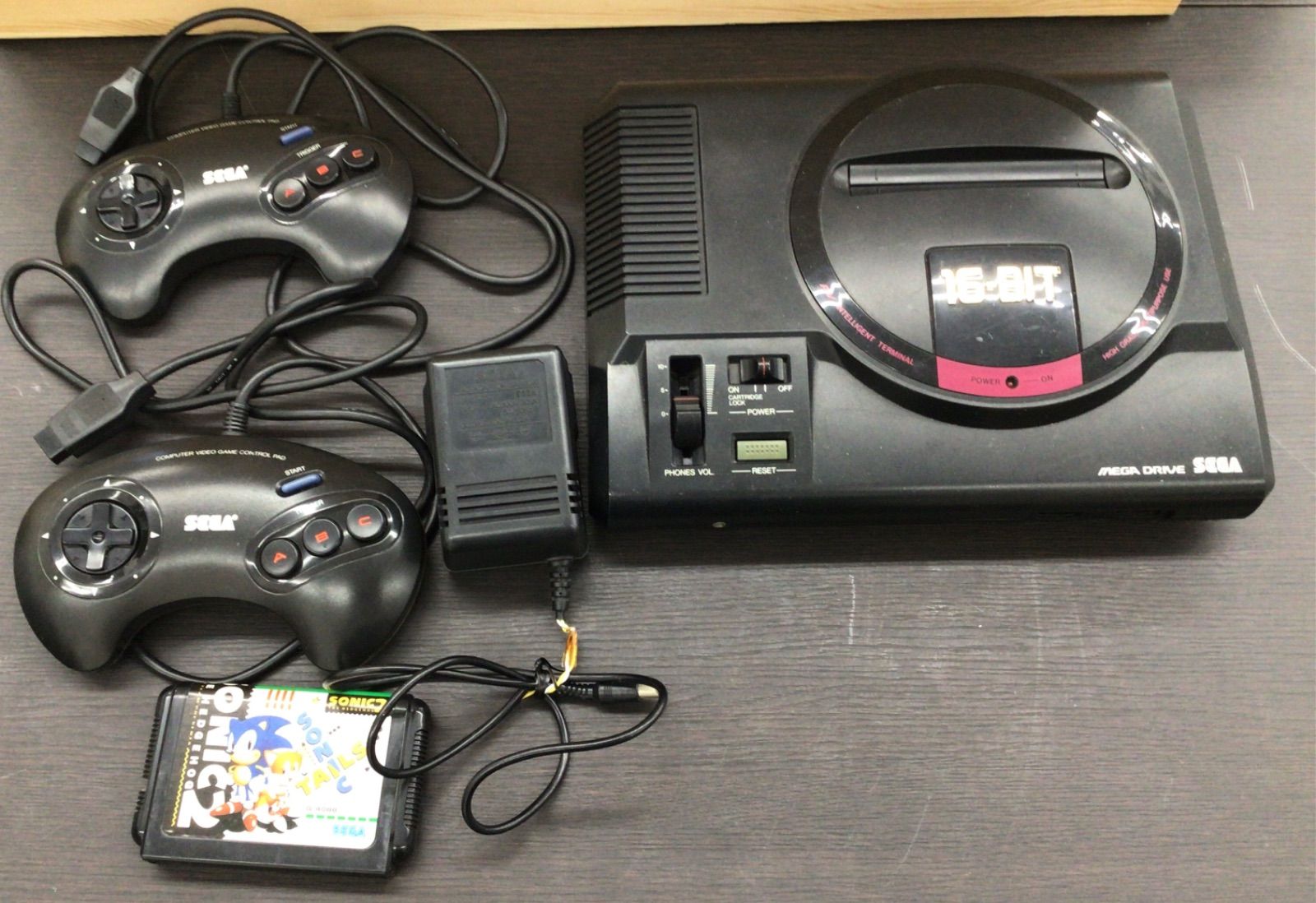 【中古・現状品】SEGA　MEGA DRIVE　メガドライブ　16-BIT　通電確認済み　K-474